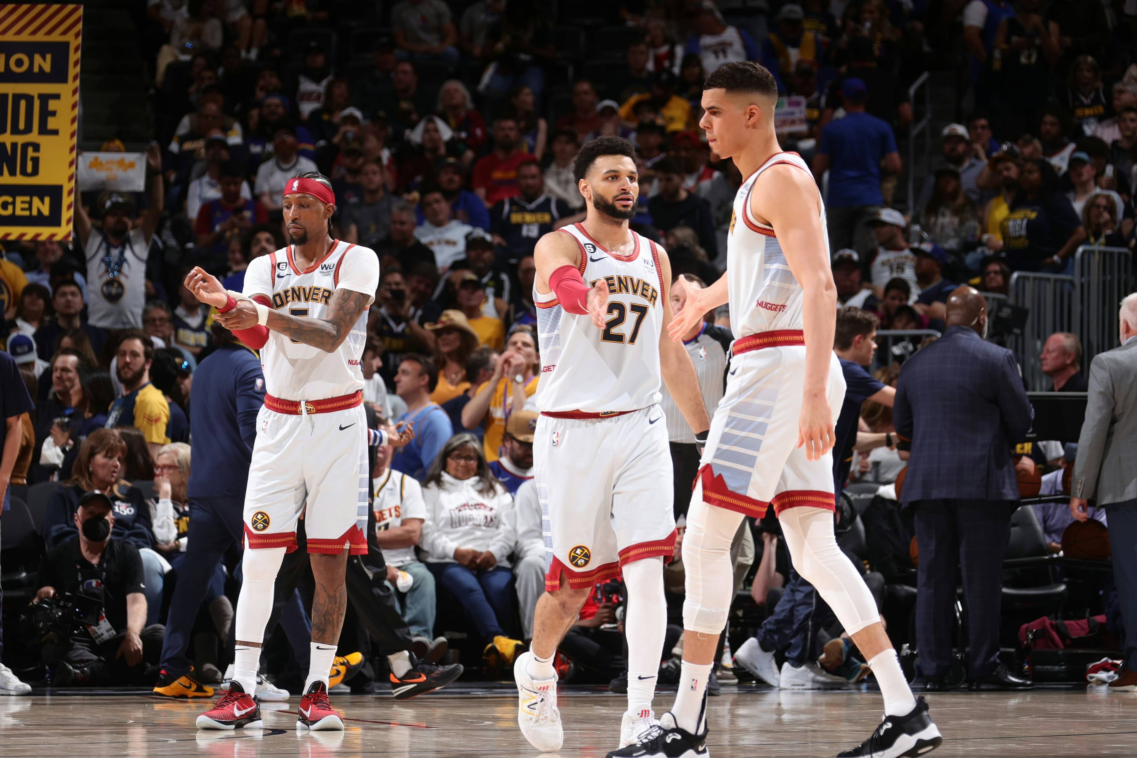 由于薪资微薄，意大利新闻工作者宣布在11月28日罢工（抗议低薪，意大利记者定于11月28日罢工）