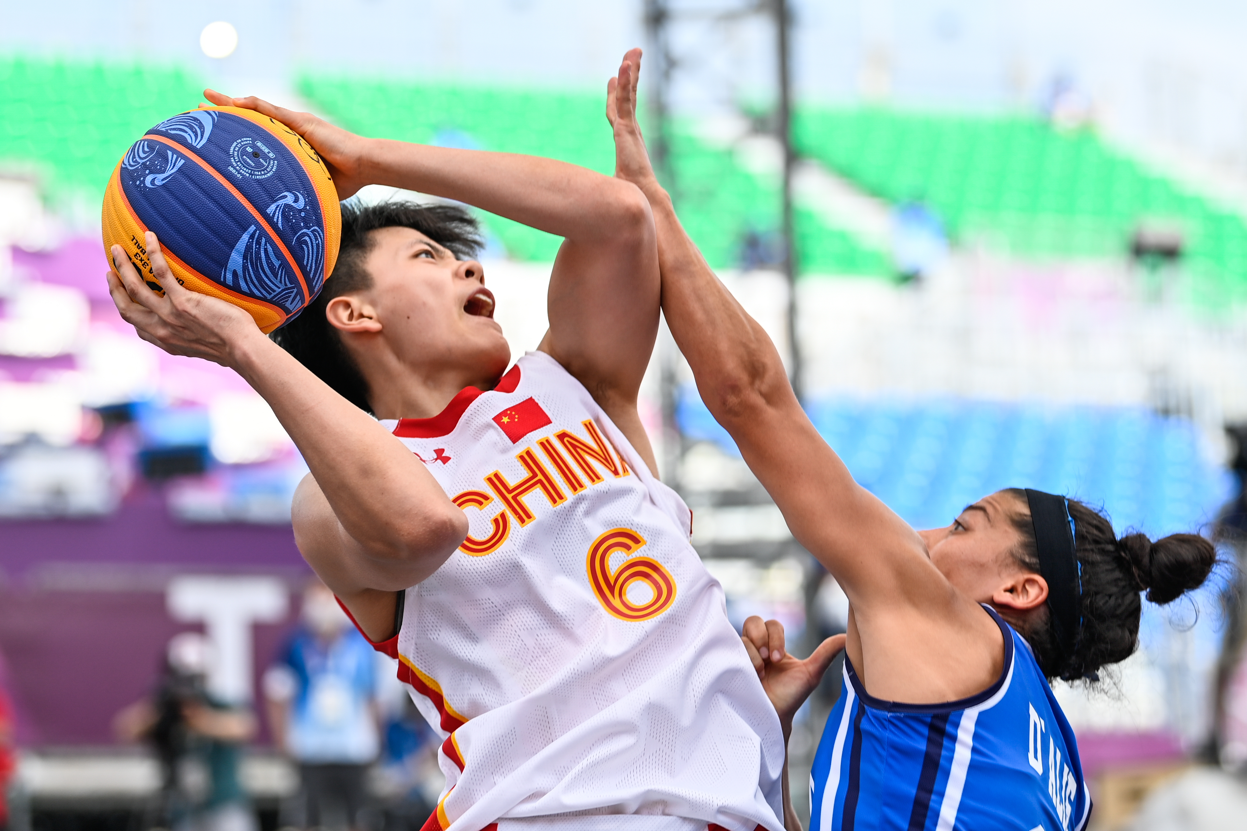 意媒：多夫比克左股直肌腱受伤，预计将缺席大约4到6周的时间（意媒：多夫比克左股直肌腱受伤，预计缺阵4至6周）