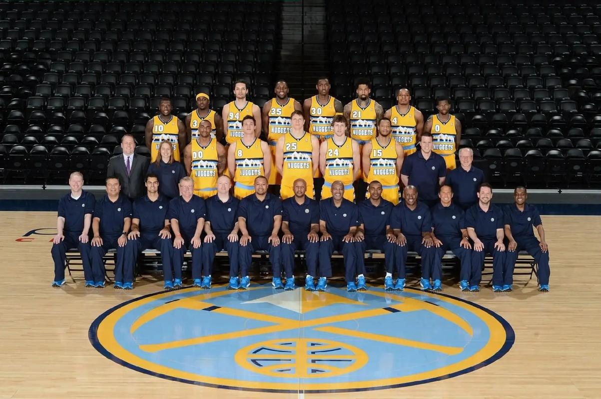 混团世界杯：梁靖崑单打告负莎头双打得分 中国8-2法国（混团世界杯战报：中国8-2胜法国，梁靖崑单打憾负，莎头双打建功）