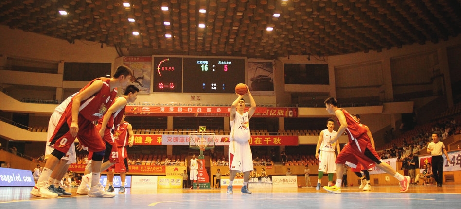 埃贝尔谈马丁内利进球：若诺伊尔留在门线上可能还有机会扑救（埃贝尔评马丁内利破门：诺伊尔若守在门线上或仍有机会扑出）